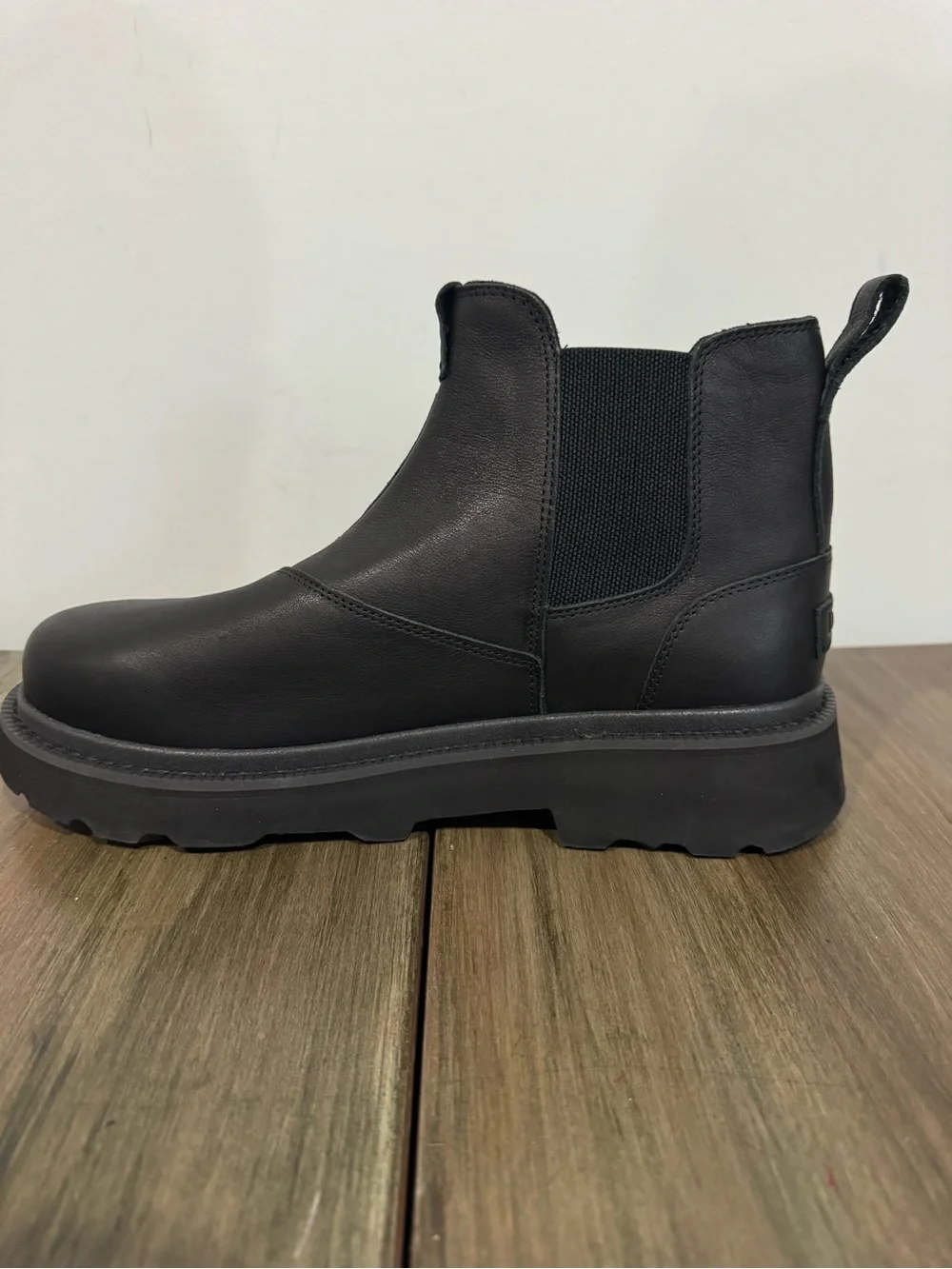UGG CHELSEA LUG LEATHER MEN BOOTS